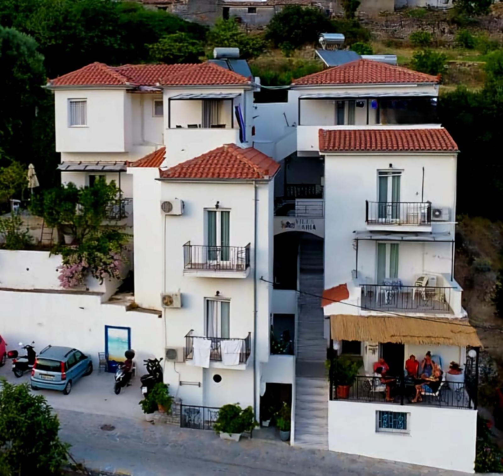 Maria 2* Kokkari